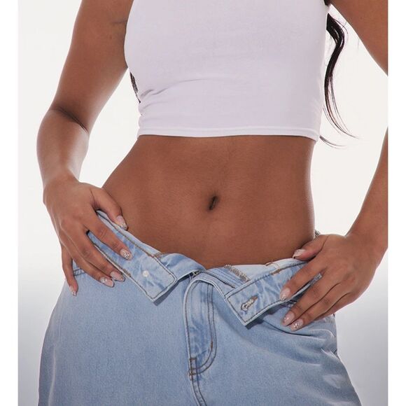 NWT PrettyLittleThing Thigh Split Jeans - Picture 4 of 5